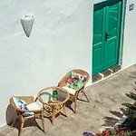 Lirios Rural - Adults Only