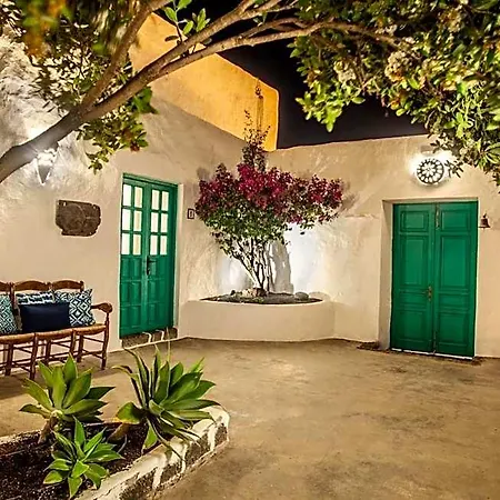Lirios Rural - Adults Only 3* Tías