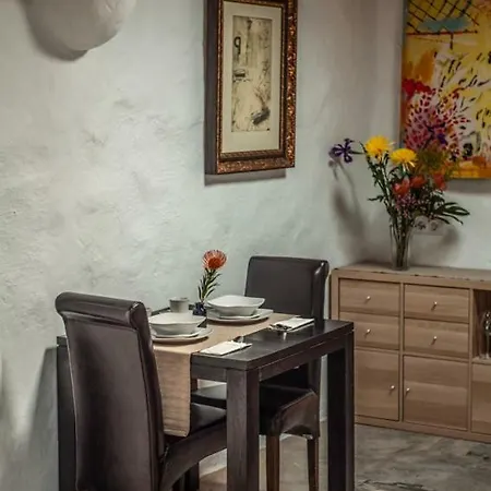 Lirios Rural - Adults Only 3* Tías