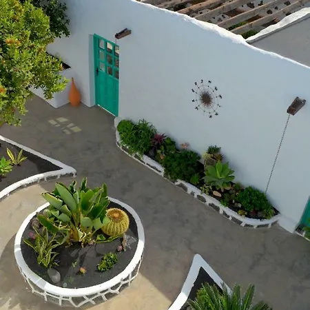 Lirios Rural - Adults Only 3* Tías