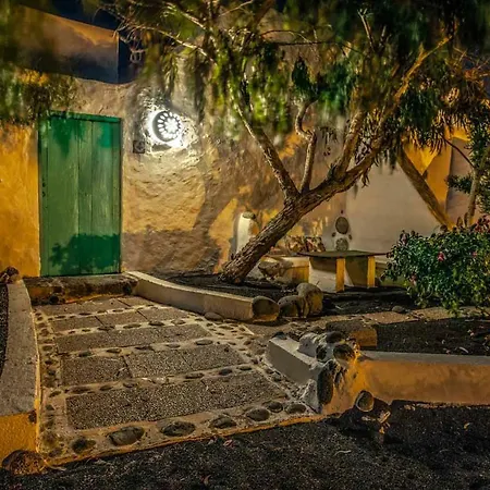 Lirios Rural - Adults Only Otel Tías