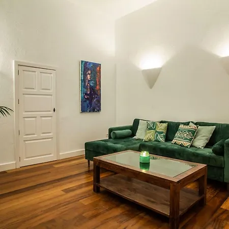 Lirios Rural - Adults Only