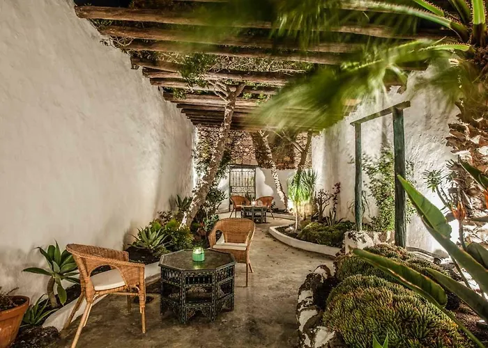 Hotel Lirios Rural - Adults Only