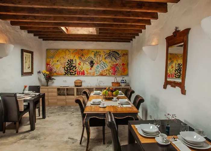 Lirios Rural - Adults Only