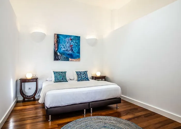 Lirios Rural - Adults Only