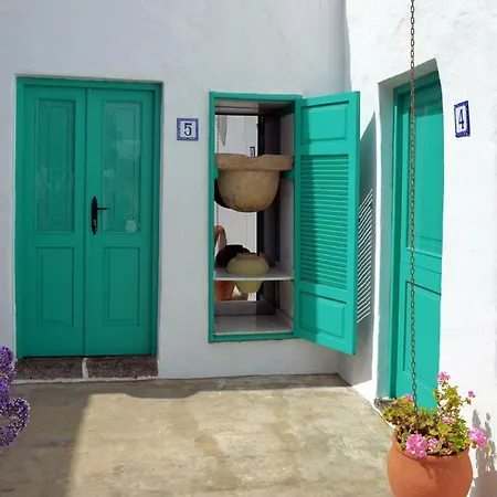 Lirios Rural - Adults Only 3*