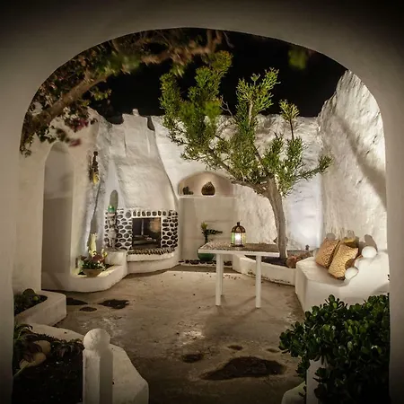 Lirios Rural - Adults Only