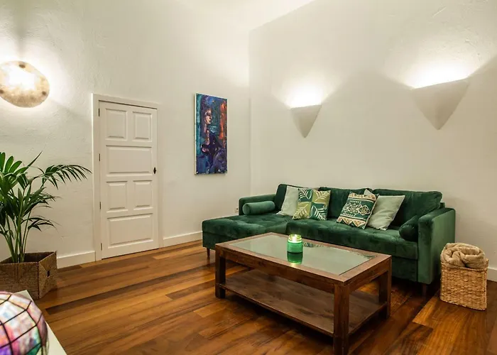 Lirios Rural - Adults Only