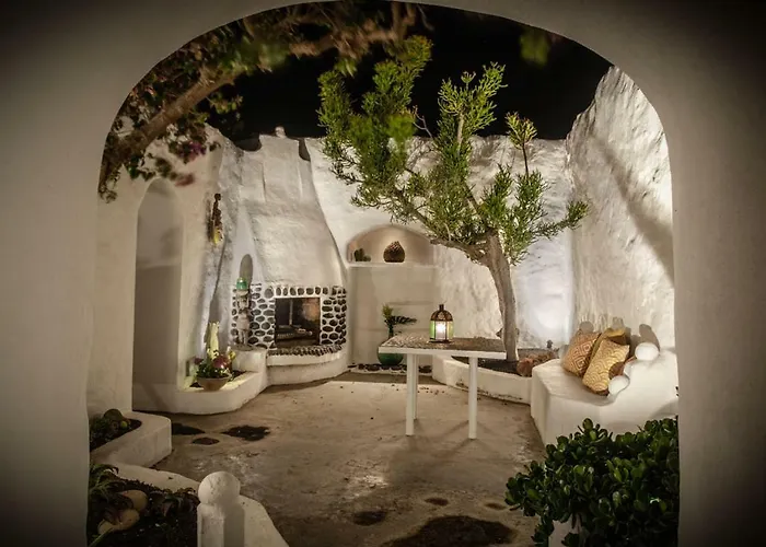 Lirios Rural - Adults Only